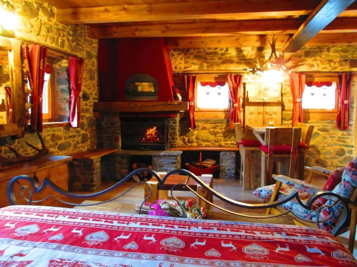 Chalet Cuore Selvatico Monno Guest house