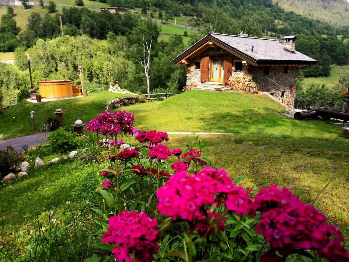 Chalet Cuore Selvatico Monno Guest house