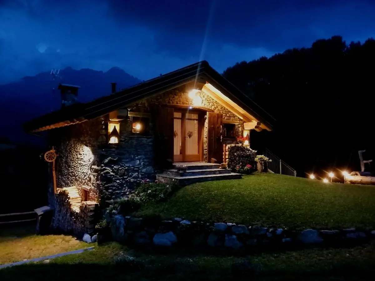 Chalet Cuore Selvatico Monno Guest house