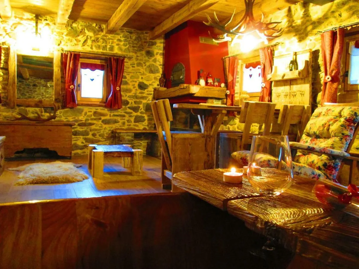 Chalet Cuore Selvatico Monno Guest house